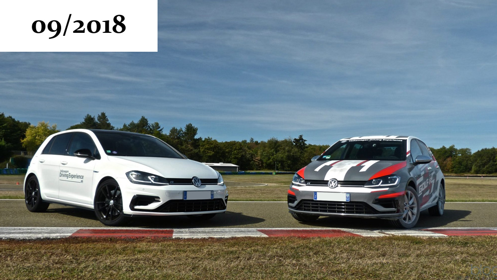 Exposition d'une Golf GTI et d'une Golf GTR utilisée pour les stage Driving Experience