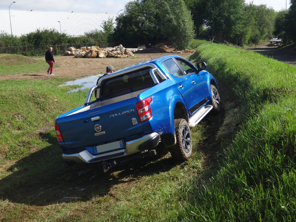 Fullback évoluant sur notre terrain 4x4