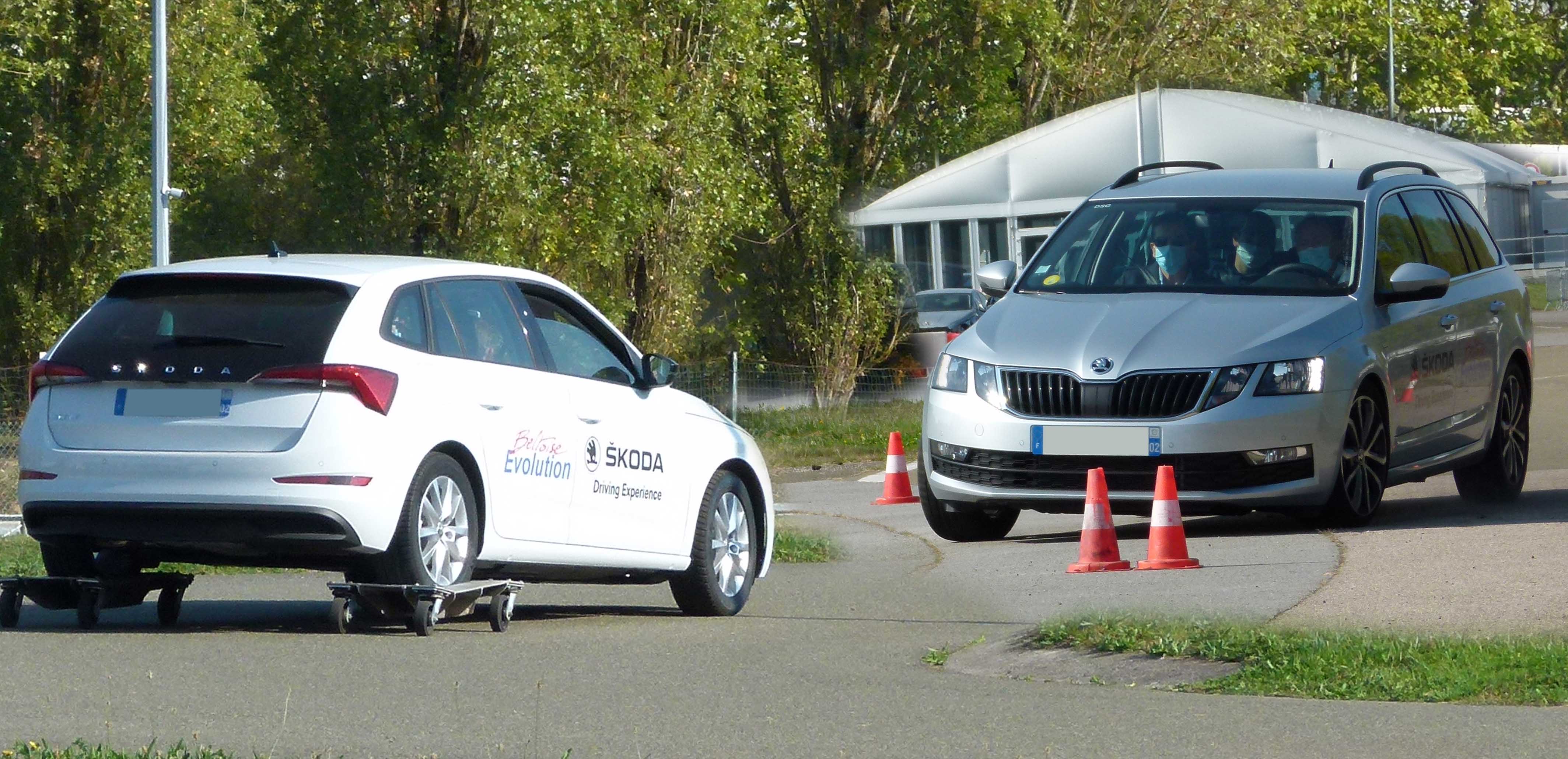 Perte d'adhérence et freinage d'urgence sur nos voitures Skoda